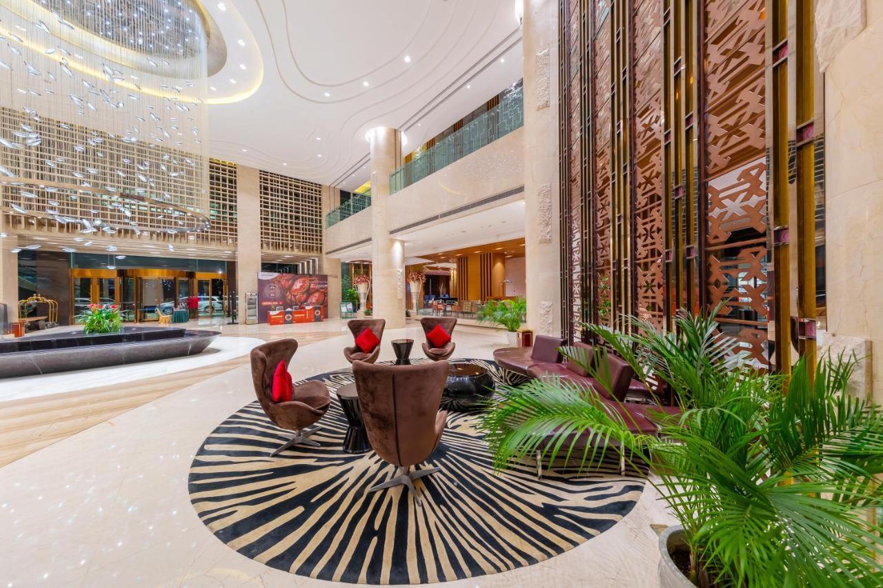 Movenpick Hotel Enshi Exteriör bild